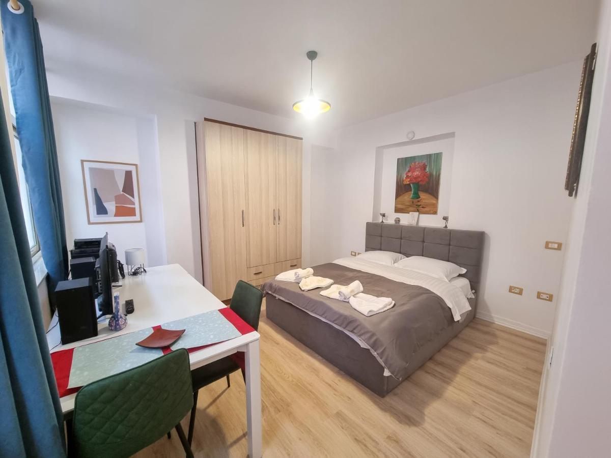 Cozy Apartment in City Center Tirana Zewnętrze zdjęcie